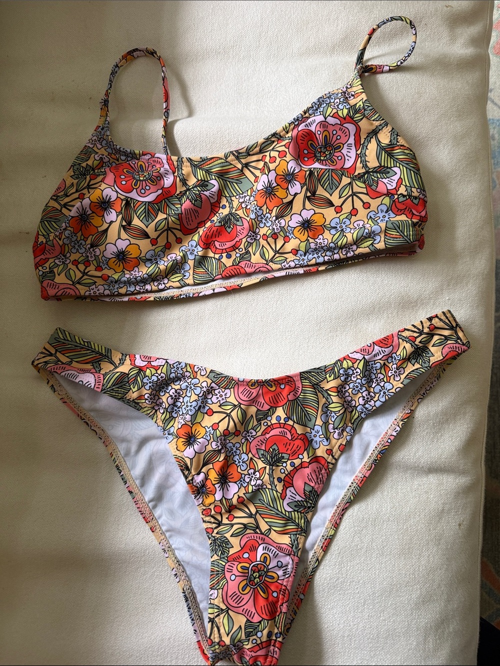 Floral Print Women's Two-Piece Swim Set in Yellow and Coral size M